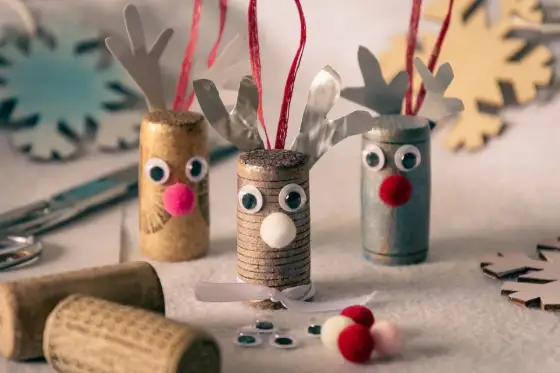 Ozdoby choinkowe z dziećmi: Łatwe DIY i magiczne wspomnienia